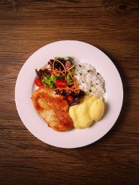 Frango, Arroz, Purê de Batata e Salada Frango, Arroz, Purê de Batata e Salada