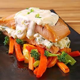 Salmão Recheado com Alho-Poró e Maionese Hellmann's Salmão Recheado com Alho-Poró e Maionese Hellmann's