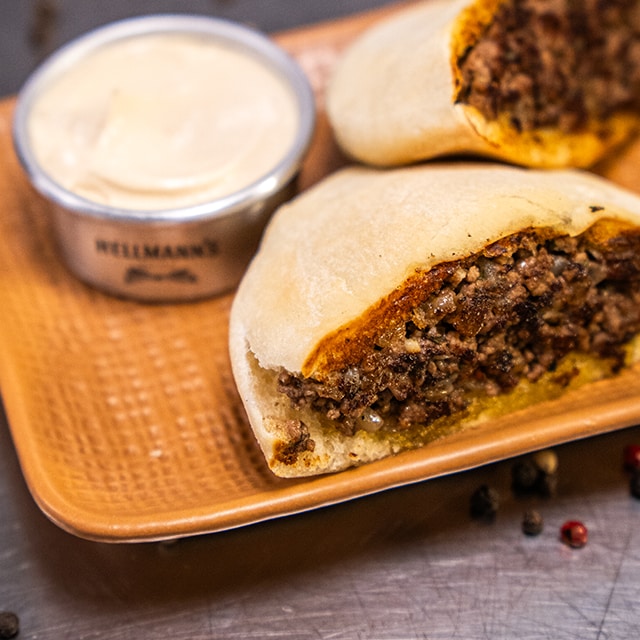 Arais de Carne com Maionese Cítrica