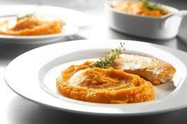 Purê de cenoura com molho barbecue Purê de cenoura com molho barbecue