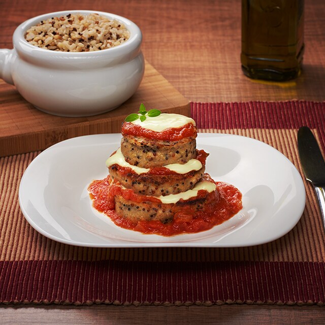 Berinjela à Parmegiana ao Molho de Tomate Rústico Berinjela à Parmegiana ao Molho de Tomate Rústico