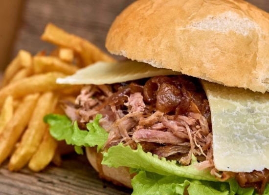 Sanduíche de pernil Sanduíche de pernil