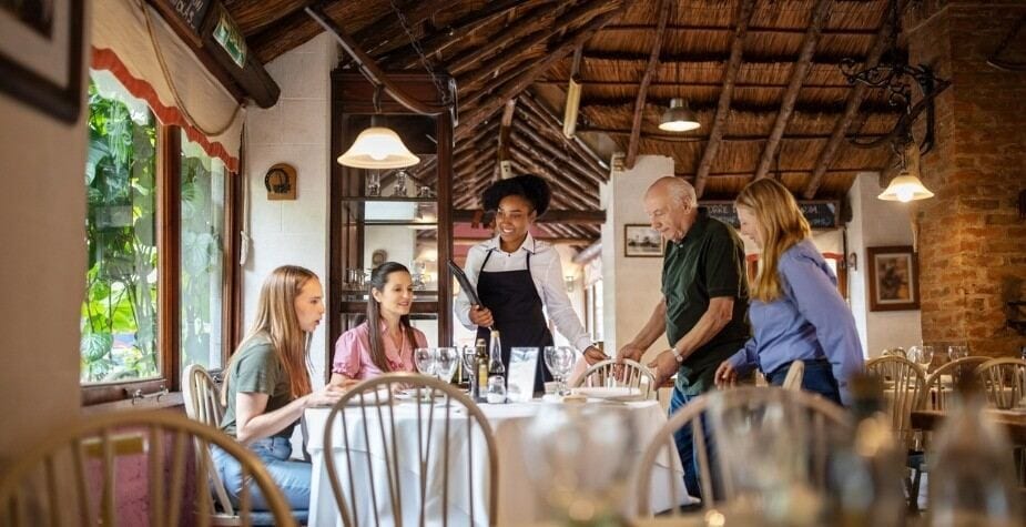 Como encantar o cliente: 5 dicas para atrair e fidelizar consumidores do seu food service