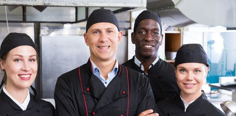 O que é sous chef: saiba quais são as principais funções desse profissional em uma cozinha