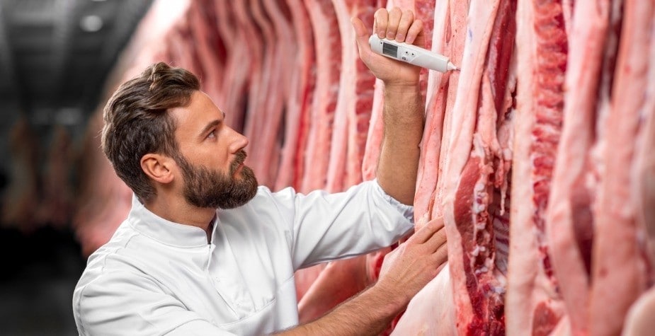 Conheça o passo a passo para fazer o controle de temperatura dos alimentos