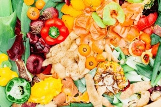 Redução de resíduos: como aumentar a sustentabilidade e o lucro em seu food service