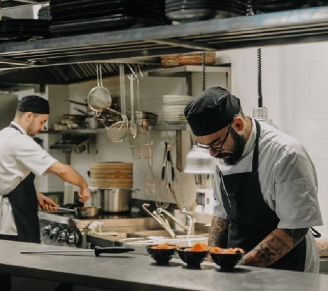 6 regras essenciais de segurança na cozinha para prevenir acidentes