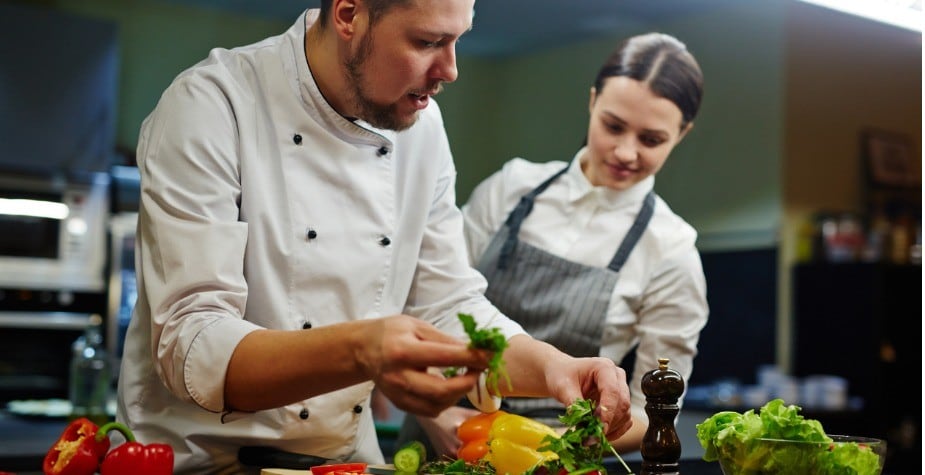 4 soluções sustentáveis para implementar em seu food service
