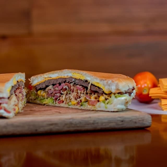 Xis Gaúcho: como incorporar o tradicional lanche ao menu de sua lanchonete 